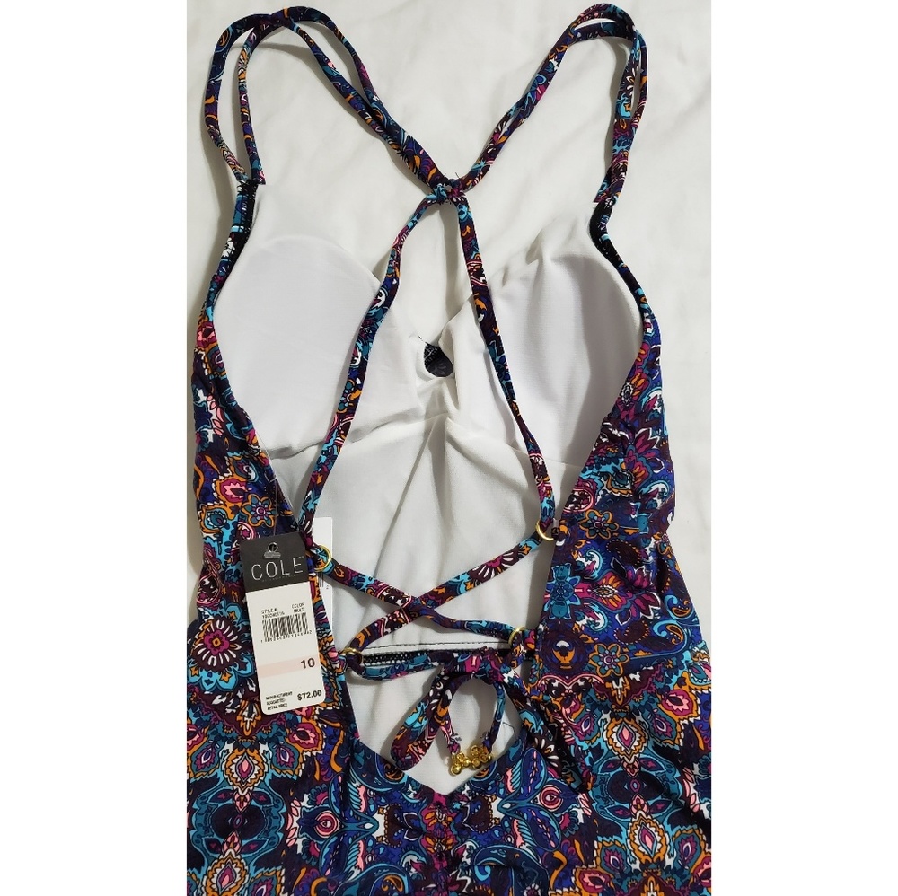 Swimsuit - Picture 5 of 6